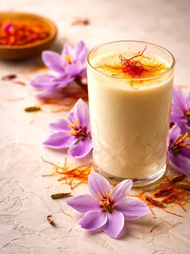 5 Amazing Benefits of Saffron Milk