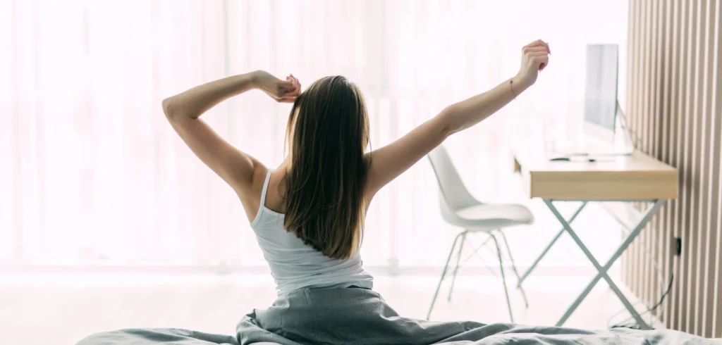 wakes up in a natural and balanced